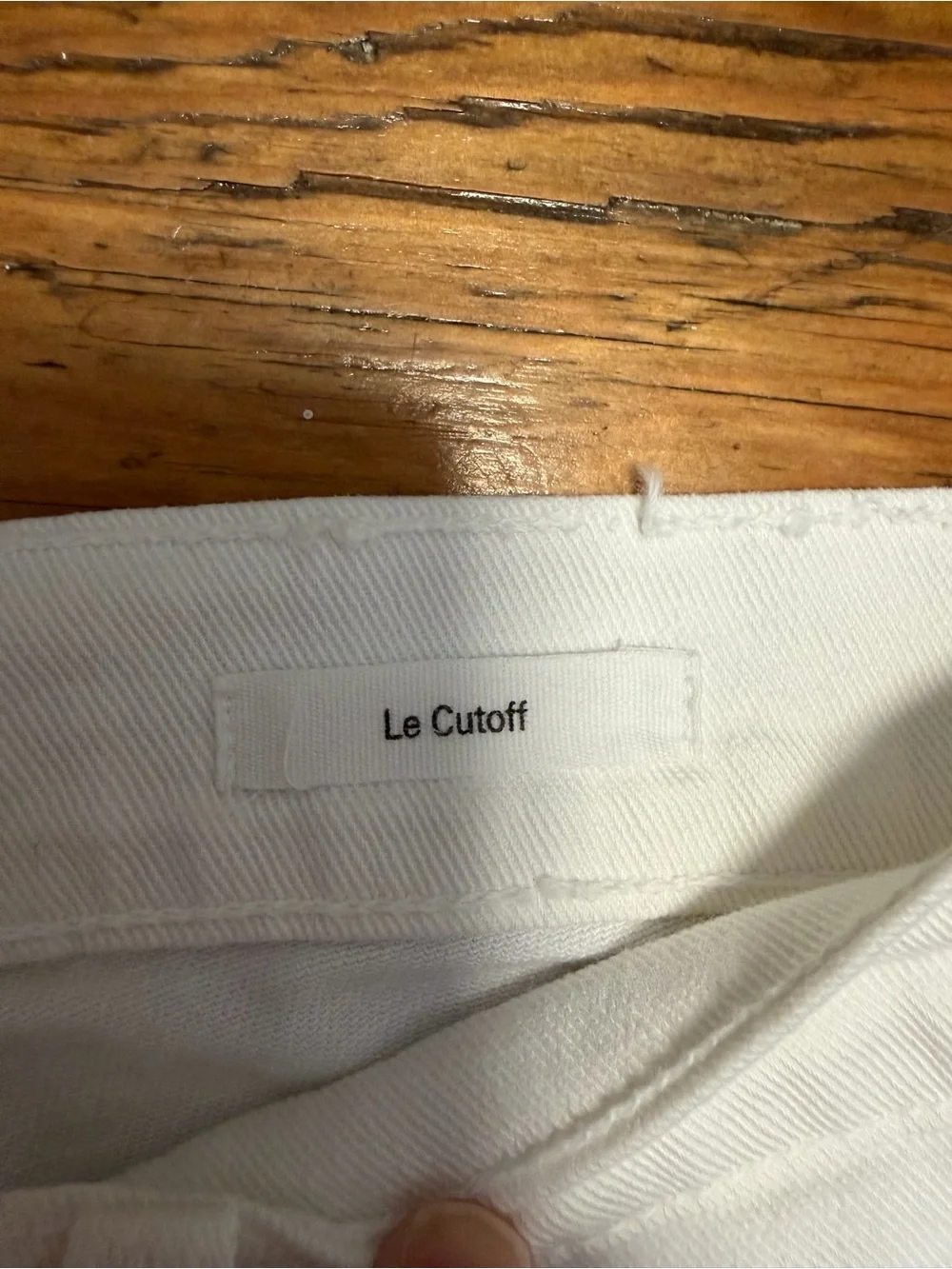FRAME Le Cutoff White Denim Shorts Size 26 Raw Hem Rolled Cuff Stretch